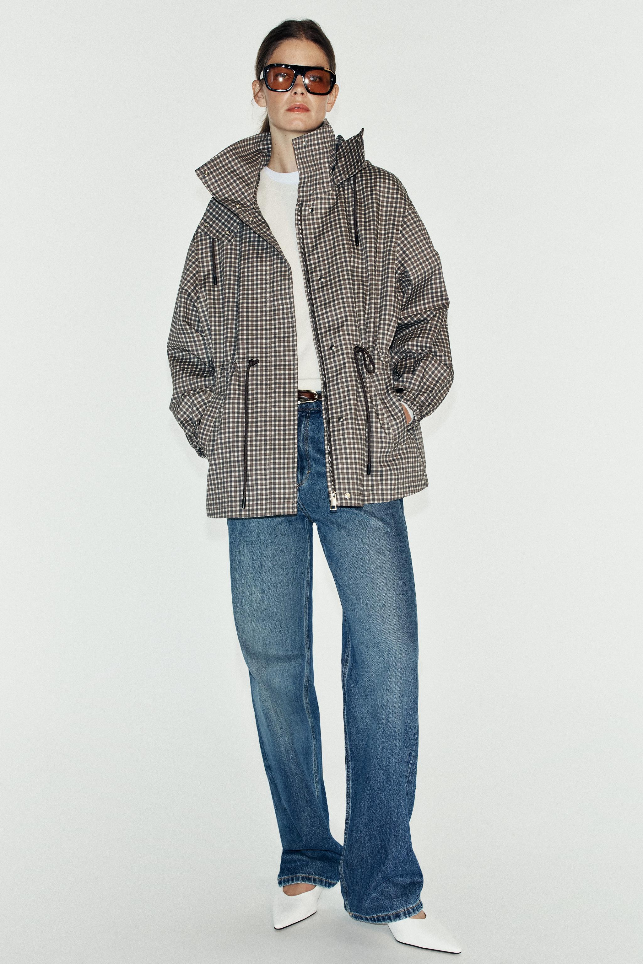 BLOUSON À CARREAUX ET CAPUCHE
